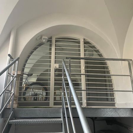 Loft “Cinema Galleria” Apartment Bari Luaran gambar