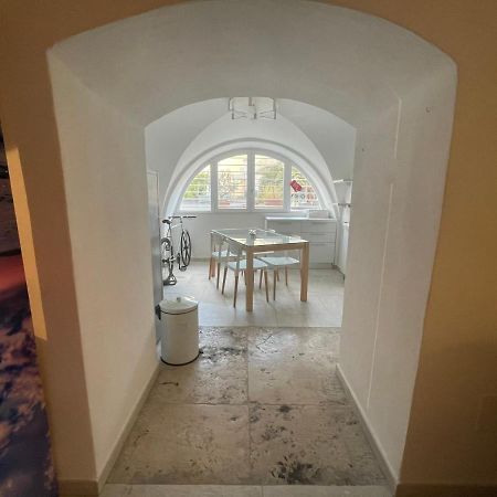 Loft “Cinema Galleria” Apartment Bari Luaran gambar