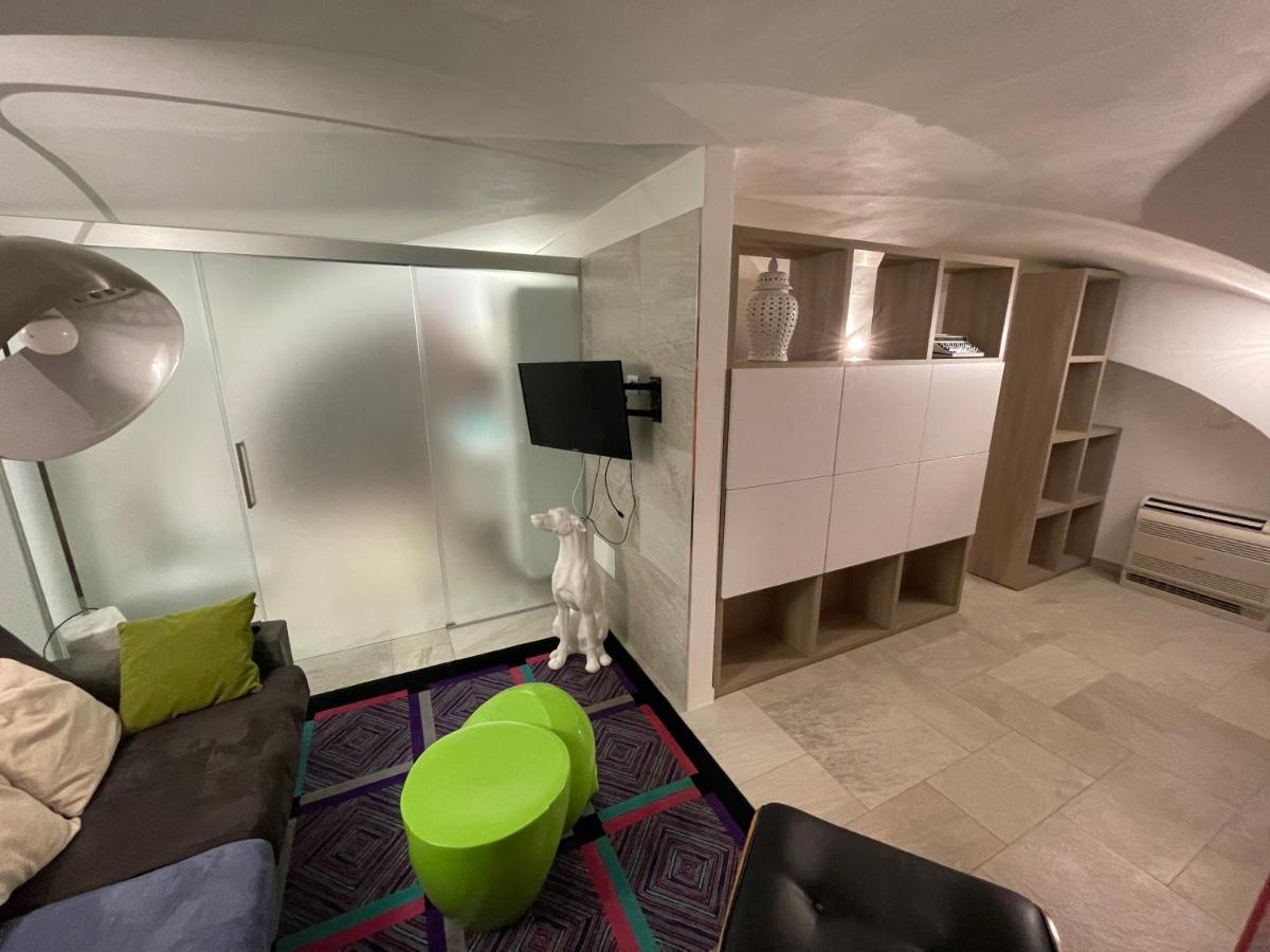 Loft “Cinema Galleria” Apartment Bari Luaran gambar