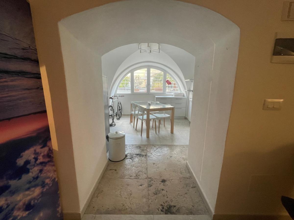 Loft “Cinema Galleria” Apartment Bari Luaran gambar