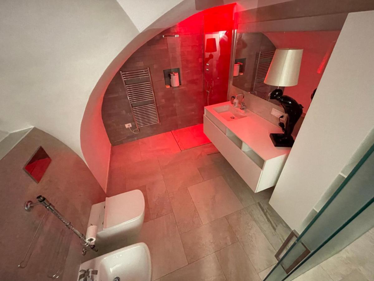 Loft “Cinema Galleria” Apartment Bari Luaran gambar